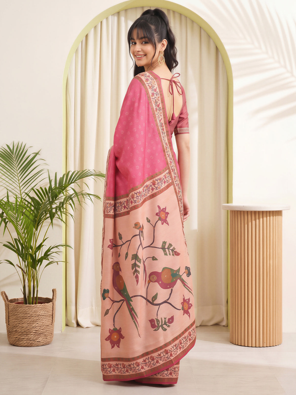 Pink Silk Blend saree – detail view 1