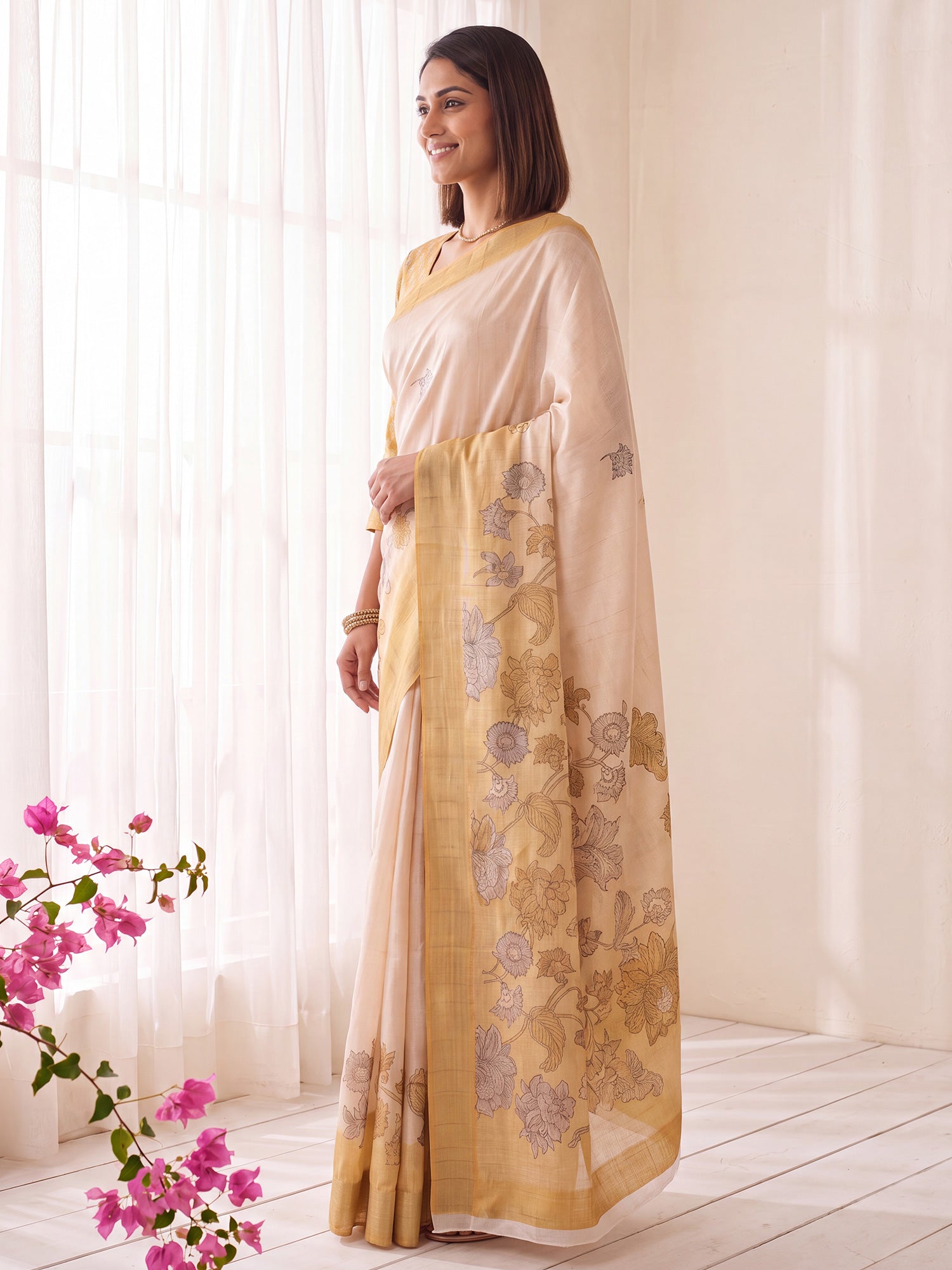 White Satin Silk saree – detail view 2