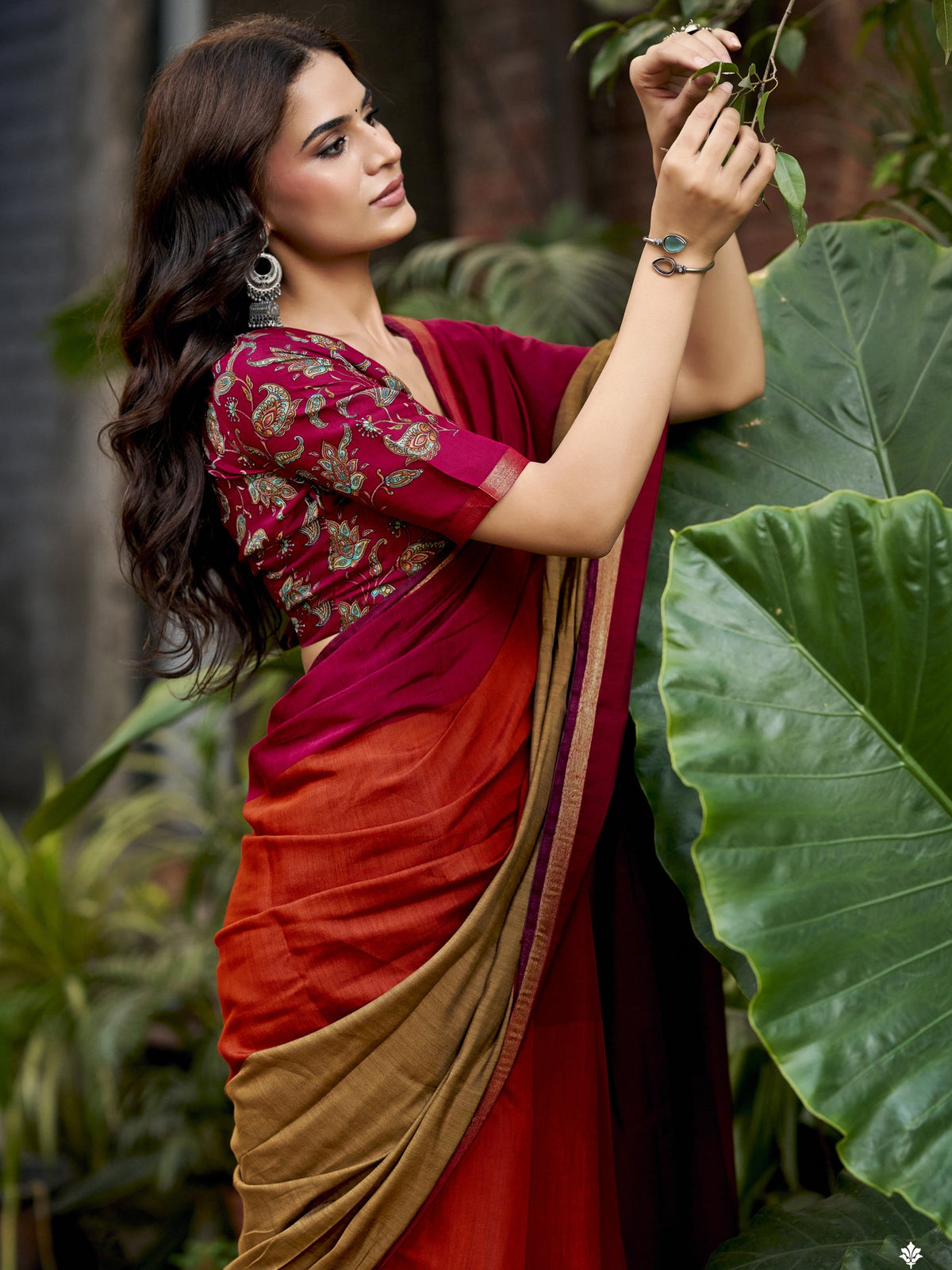 Red cotton blend saree view 3