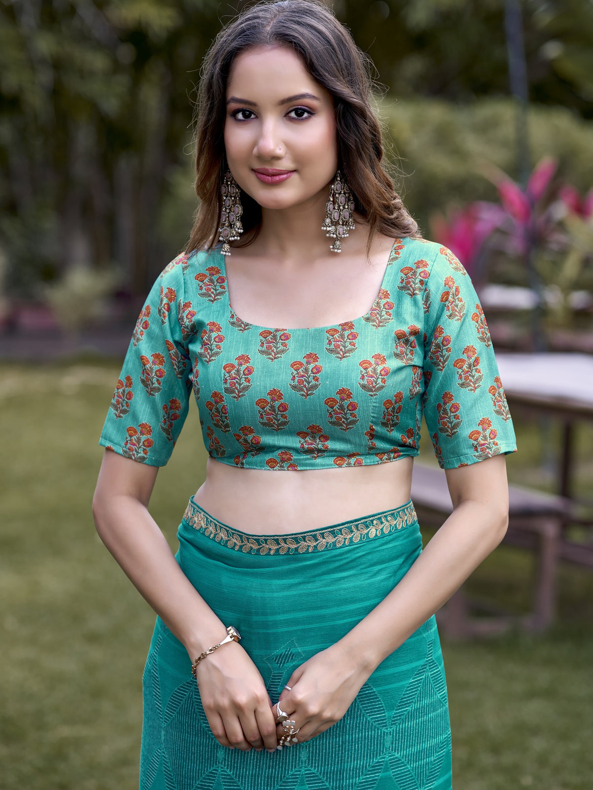 Turquoise Blue Chiffon saree – detail view 4