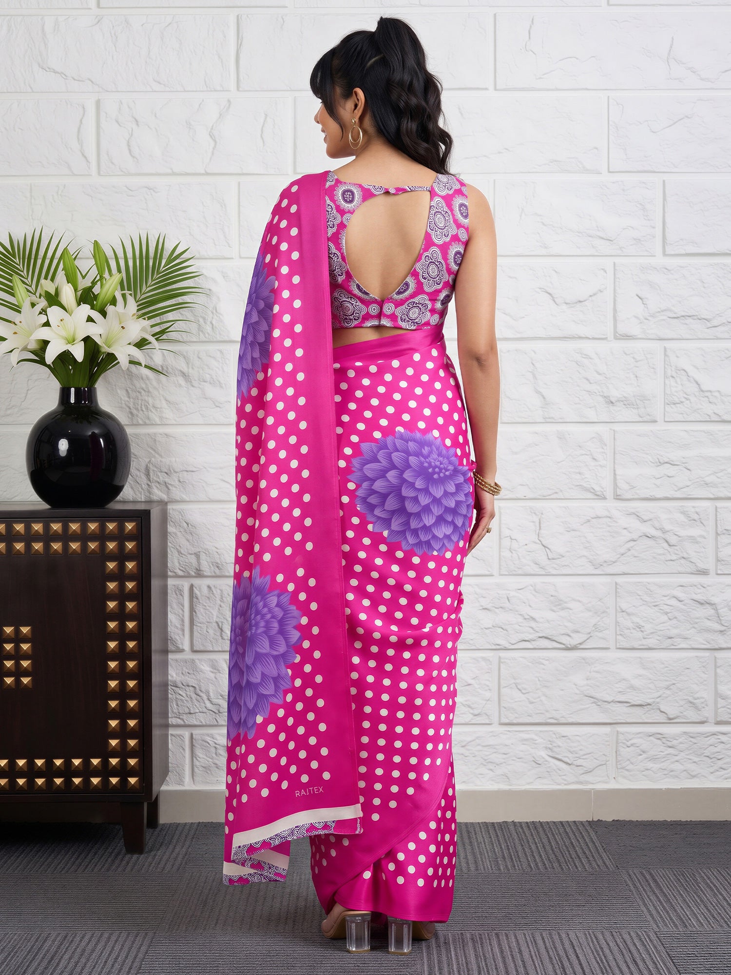 Magenta Satin saree – detail view 1