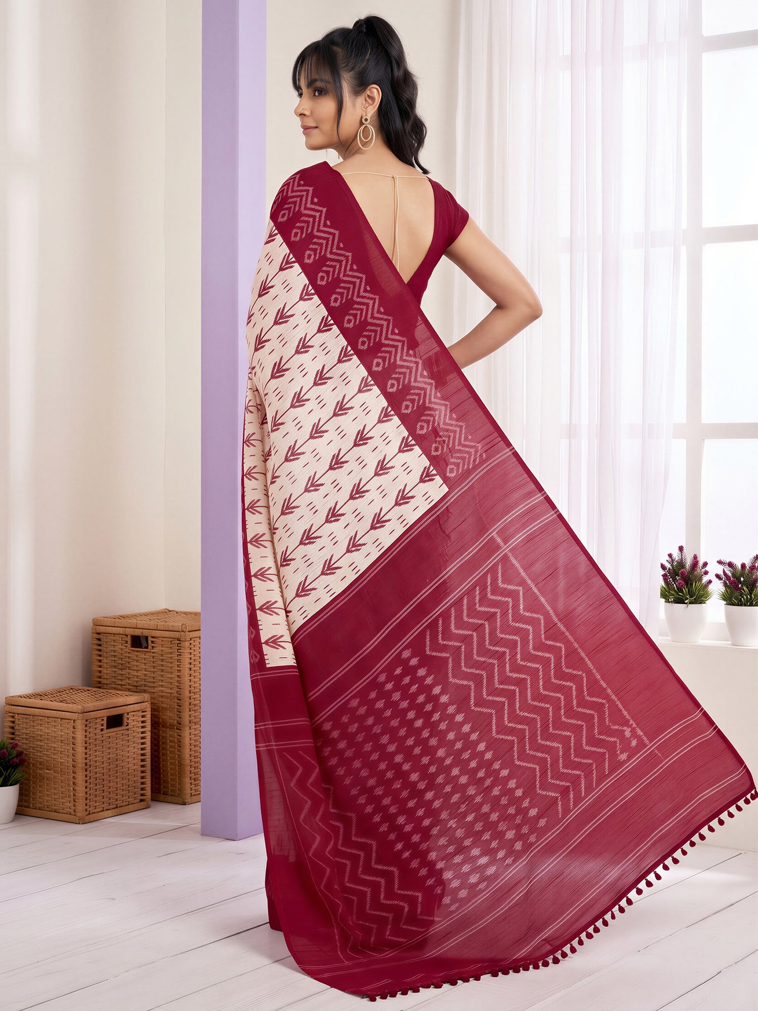Off White Cotton Blend saree – detail view 1