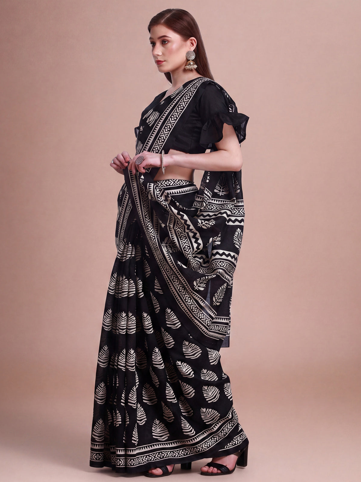 Black Bhagalpuri Silk saree – detail view 2