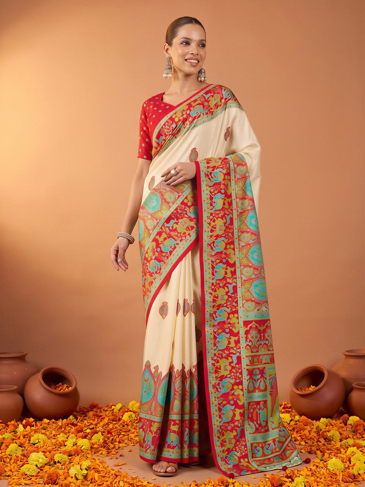 Red Silk Blend saree – detail view 2