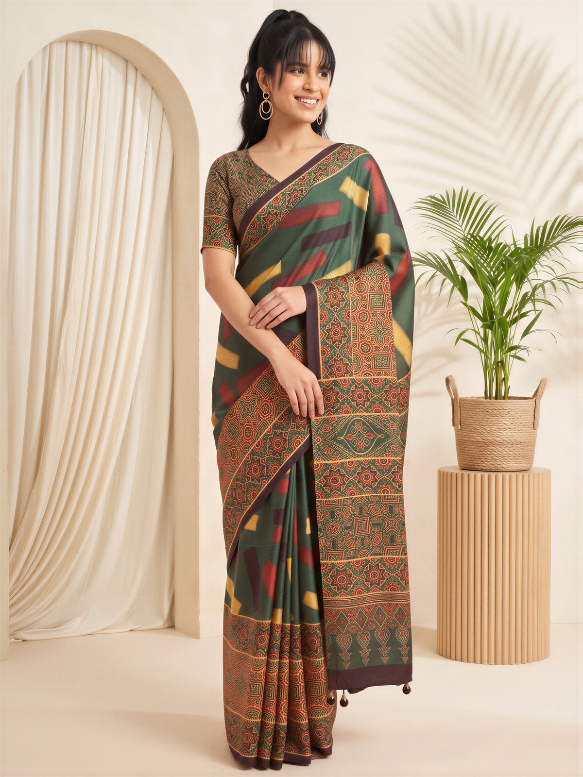 Green Silk Blend saree – detail view 3