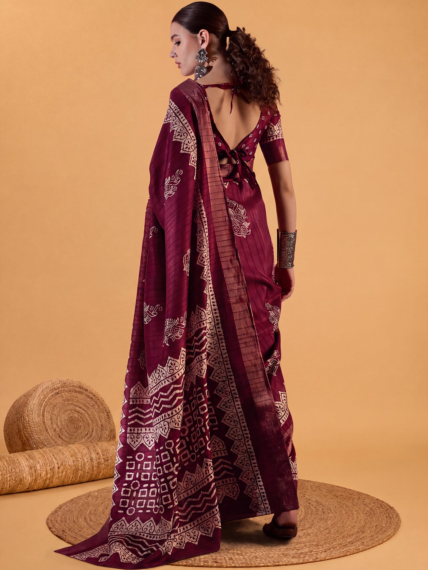 Burgundy Silk Blend saree – detail view 1