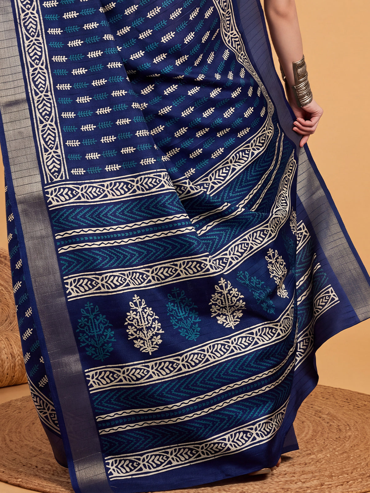 Navy Blue Silk Blend saree – detail view 5