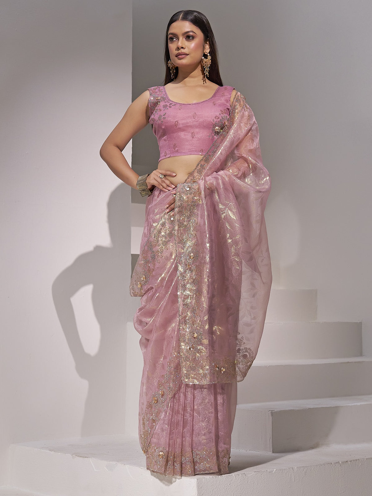 Mauve organza saree view 3