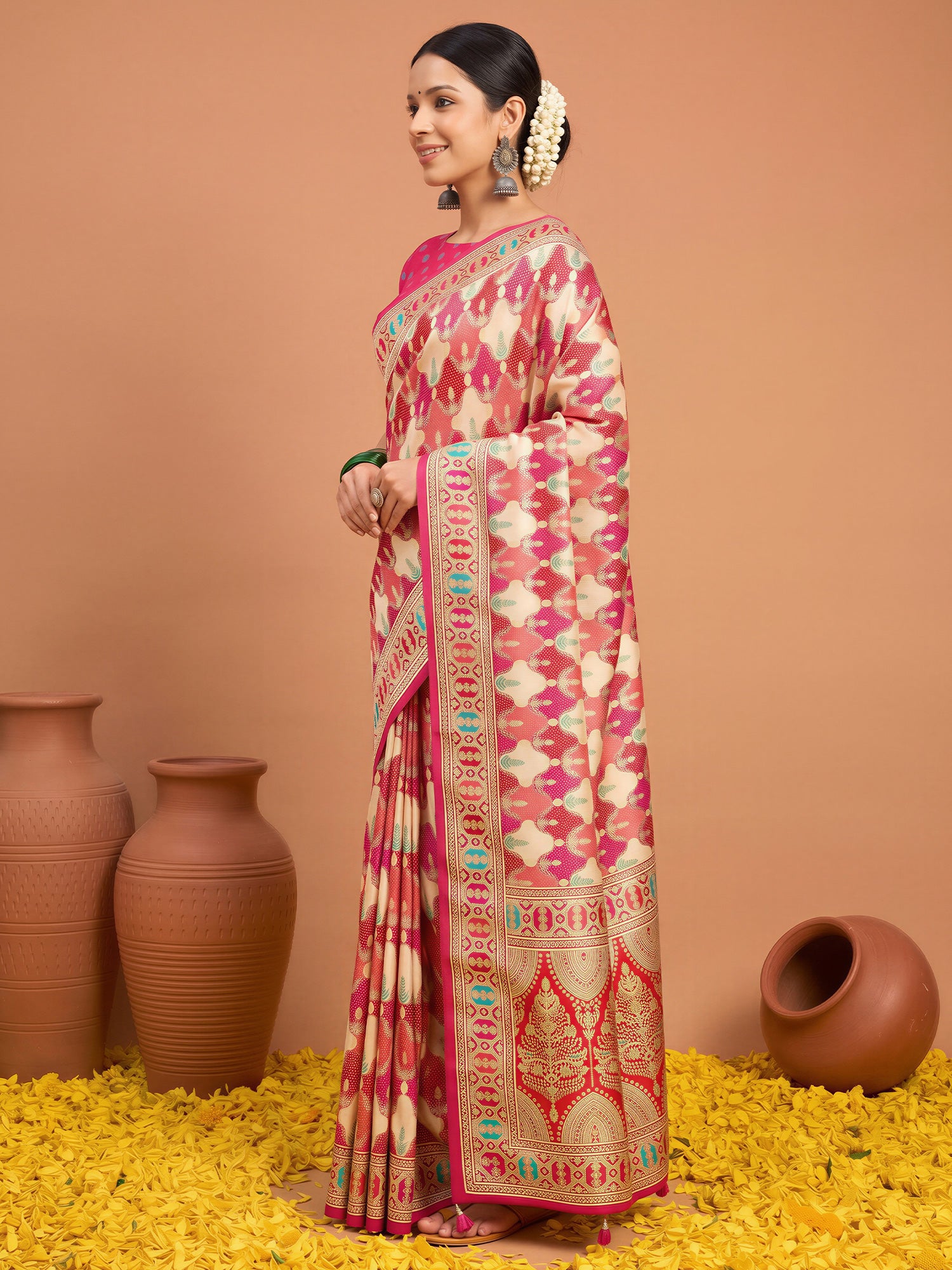 Pink Silk Blend saree – detail view 2