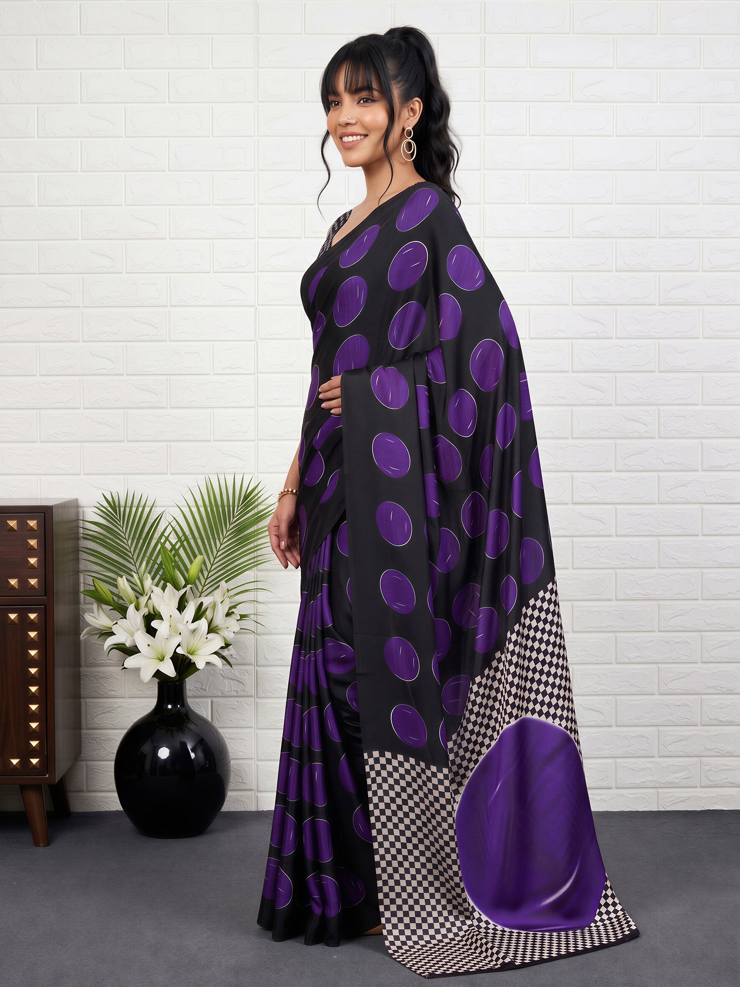 Purple Satin saree – detail view 1