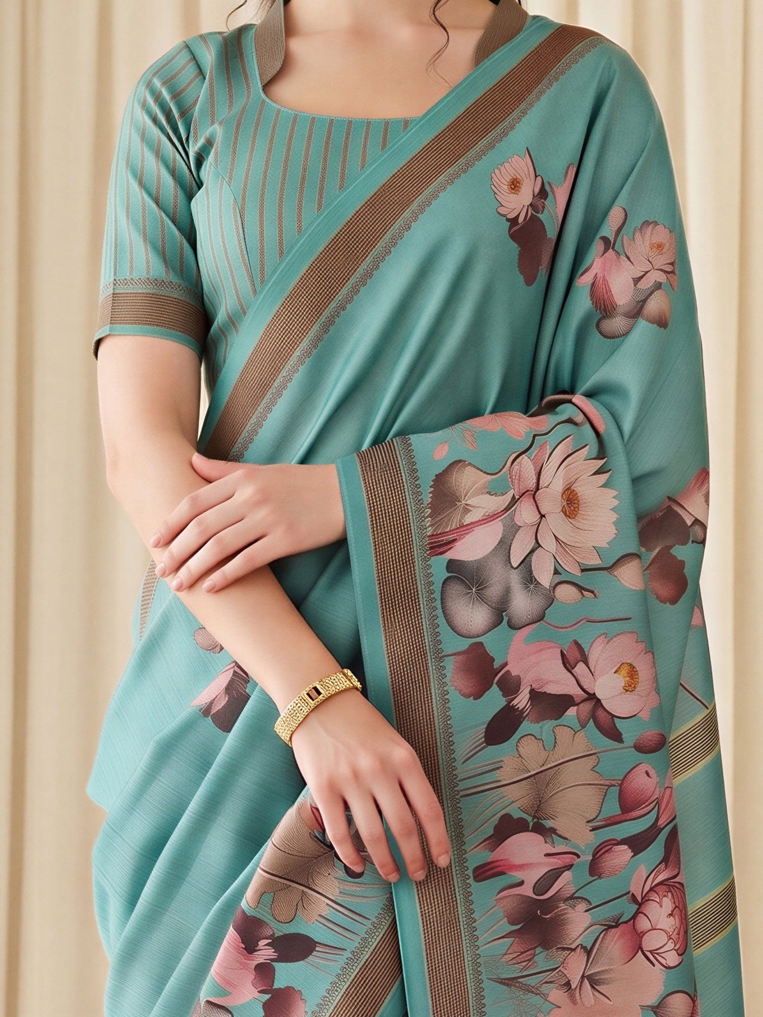 Turquoise Cotton Blend saree – detail view 4