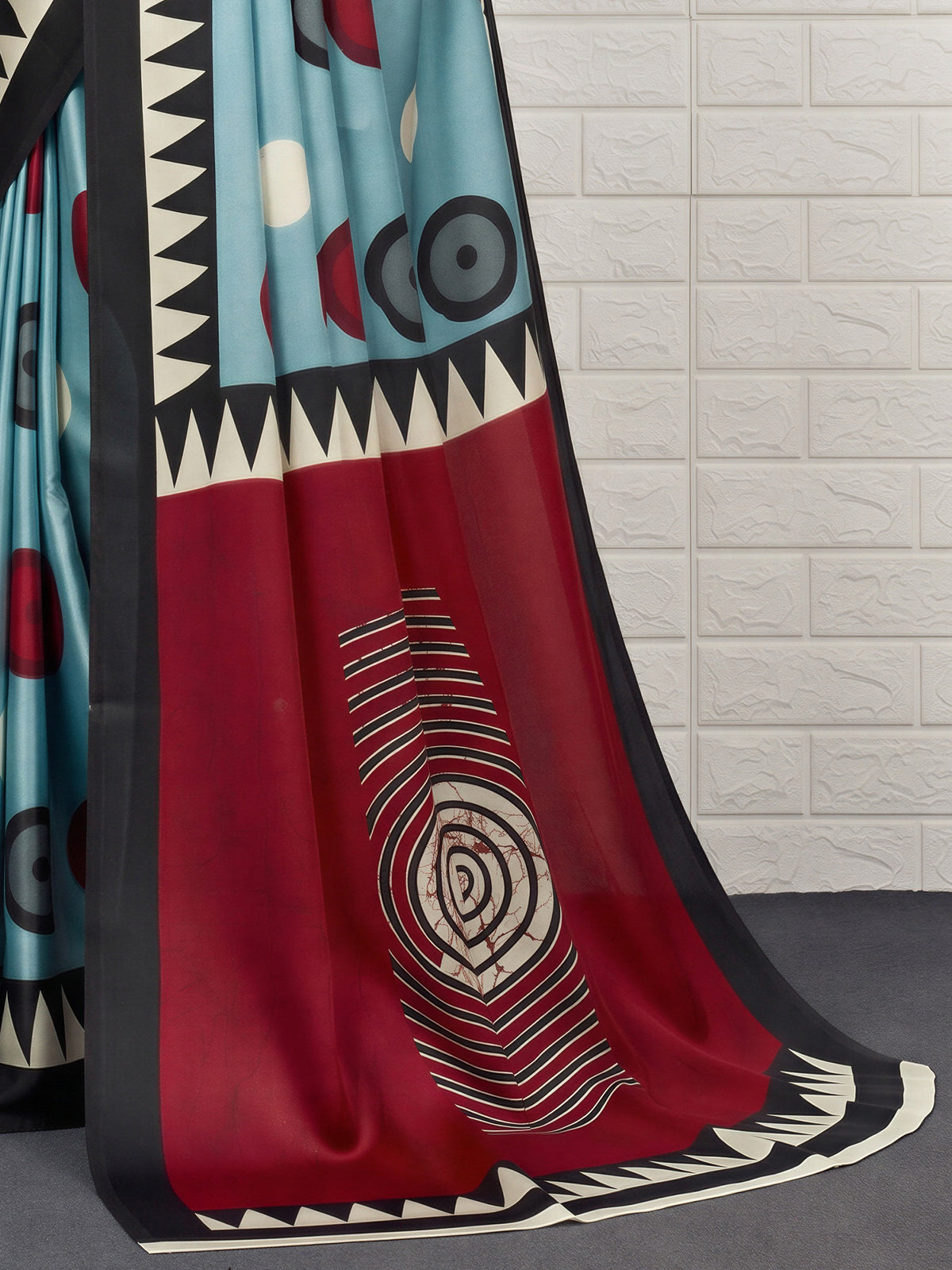 Turquoise Blue Satin saree – detail view 5