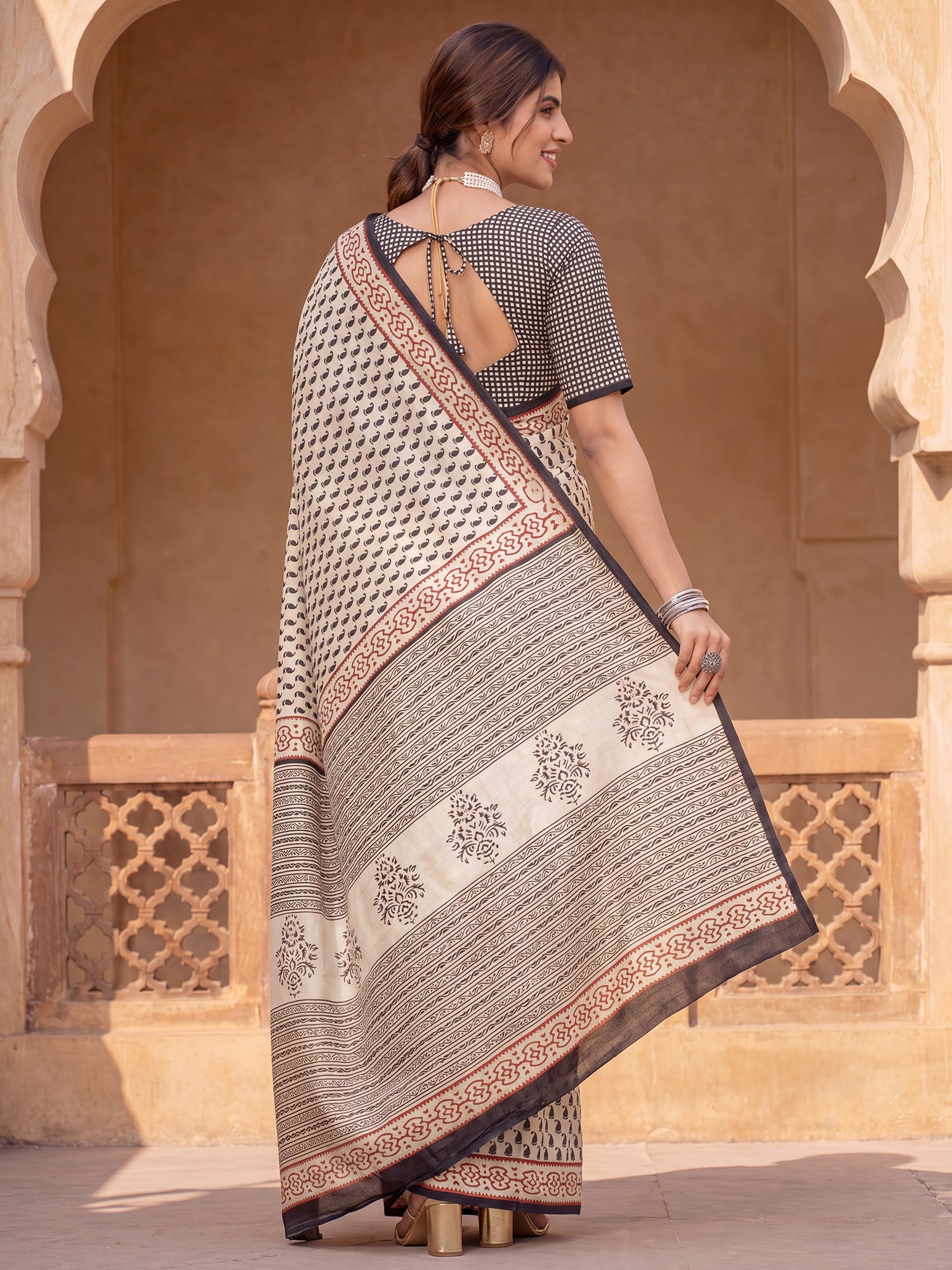 Off White Bhagalpuri Silk saree – detail view 1