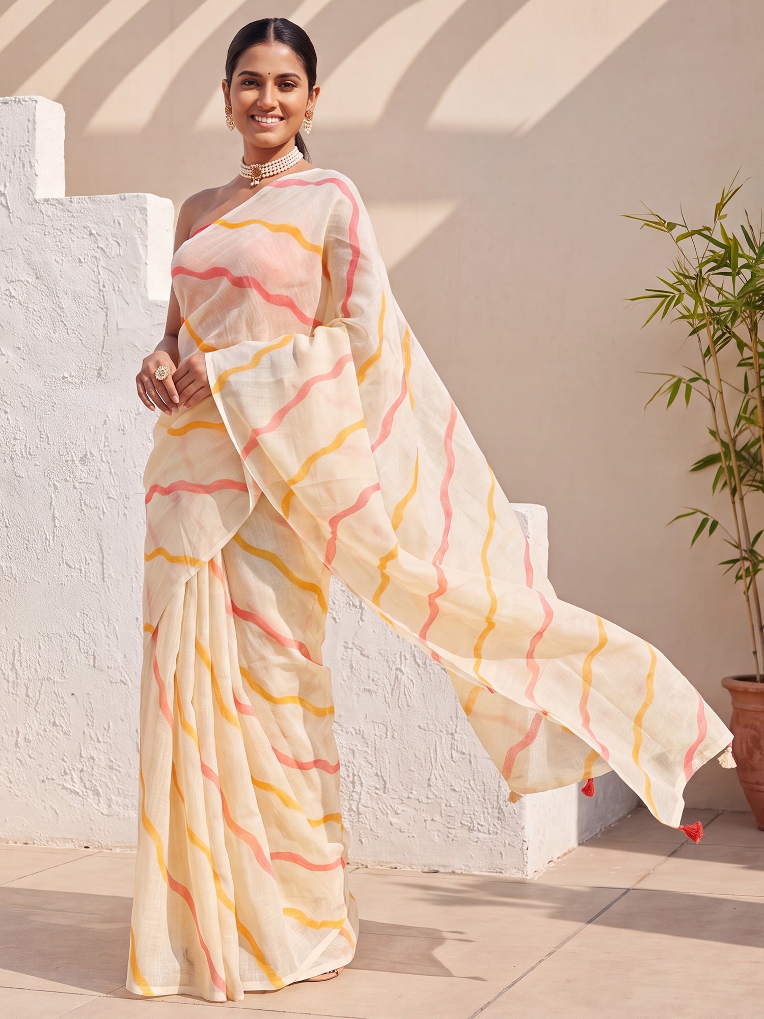 Cream Cotton Linen saree – detail view 3