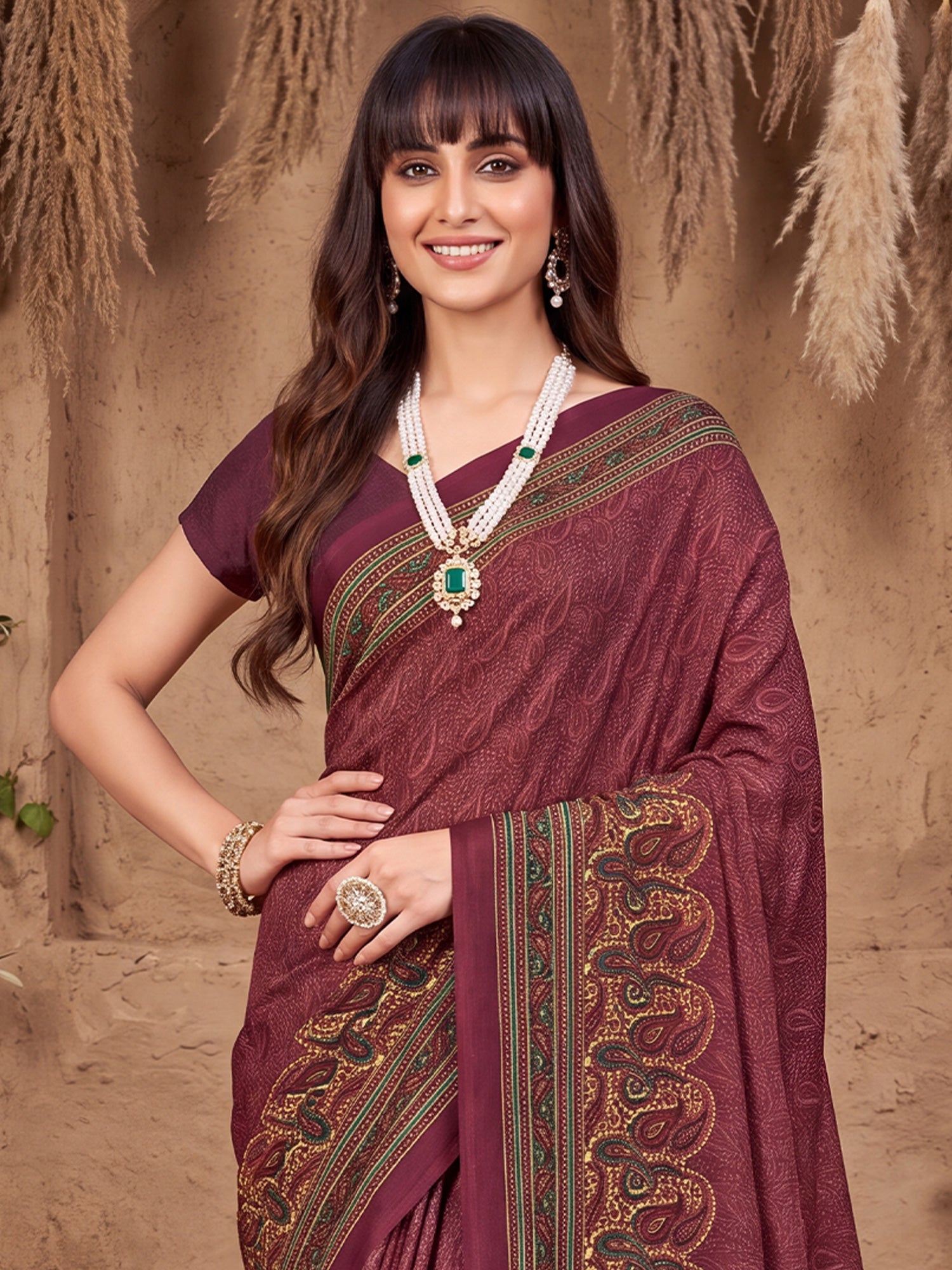 Burgundy Crepe saree – detail view 4