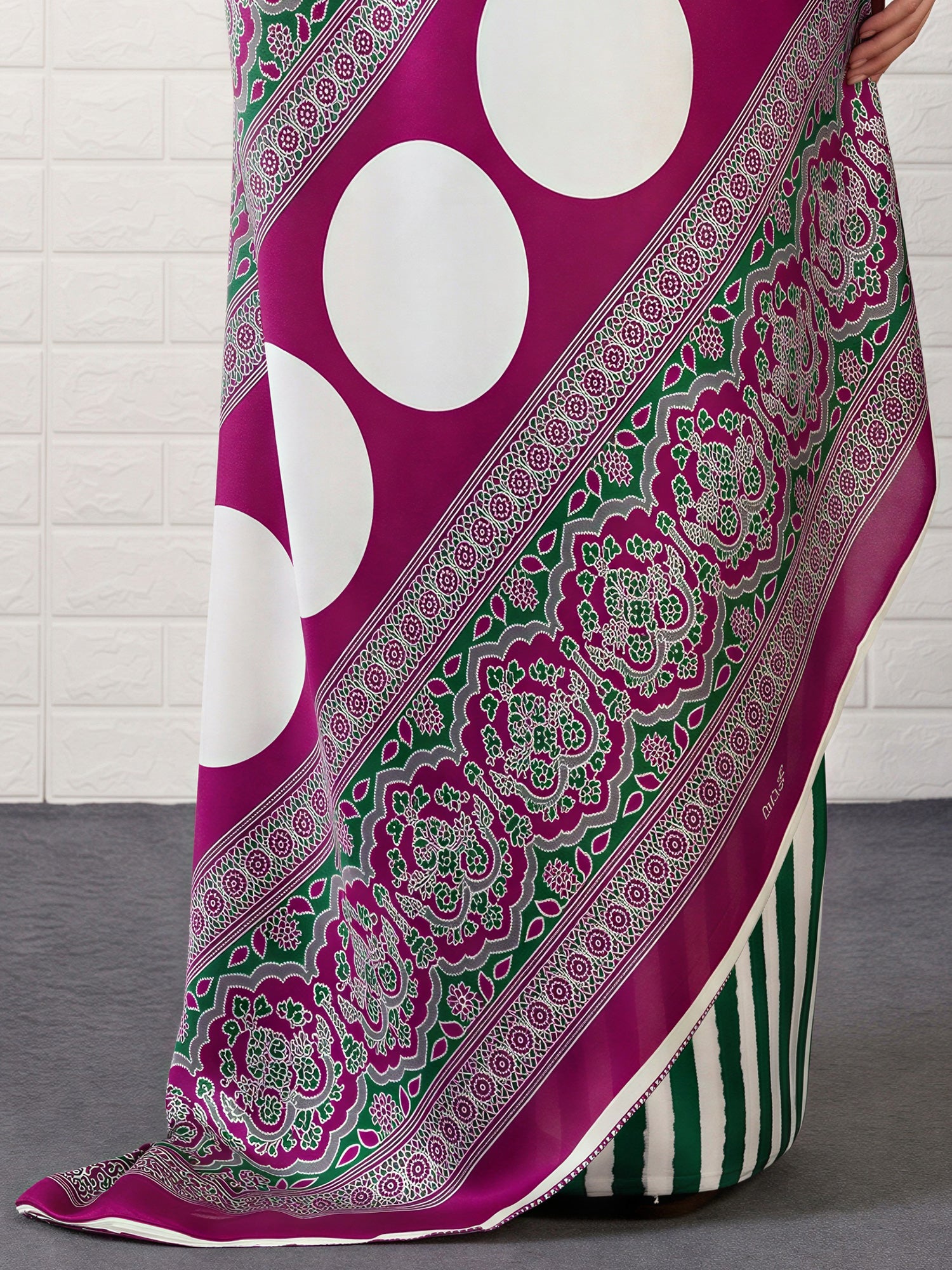 Green Satin saree – detail view 5