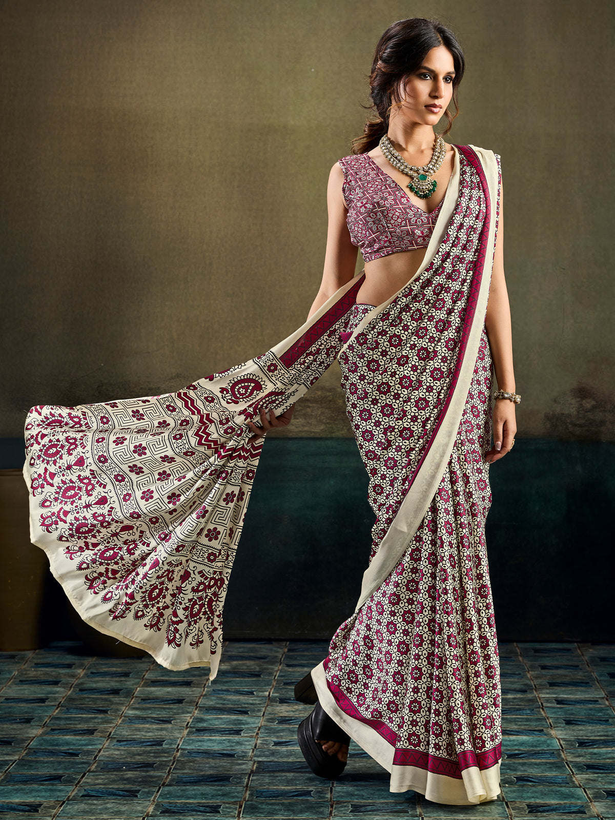 Cream Satin saree – detail view 2