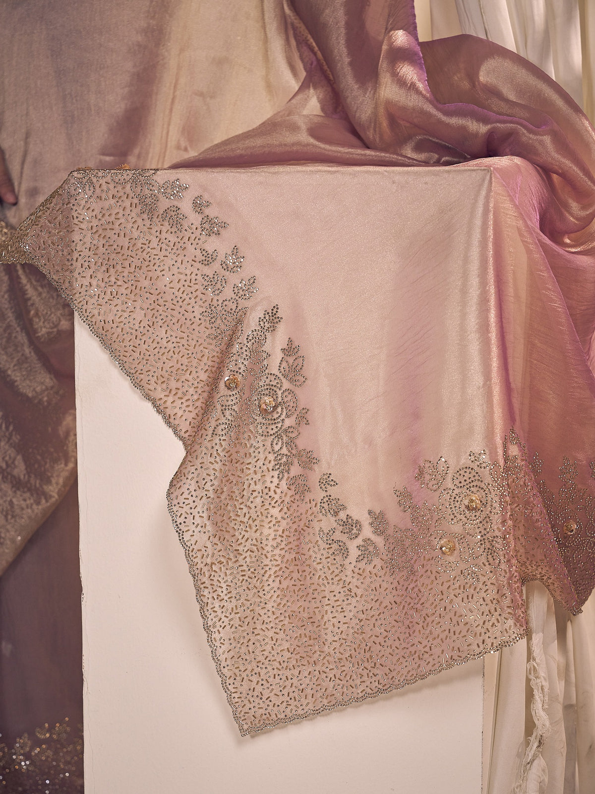 Pink organza saree view 5