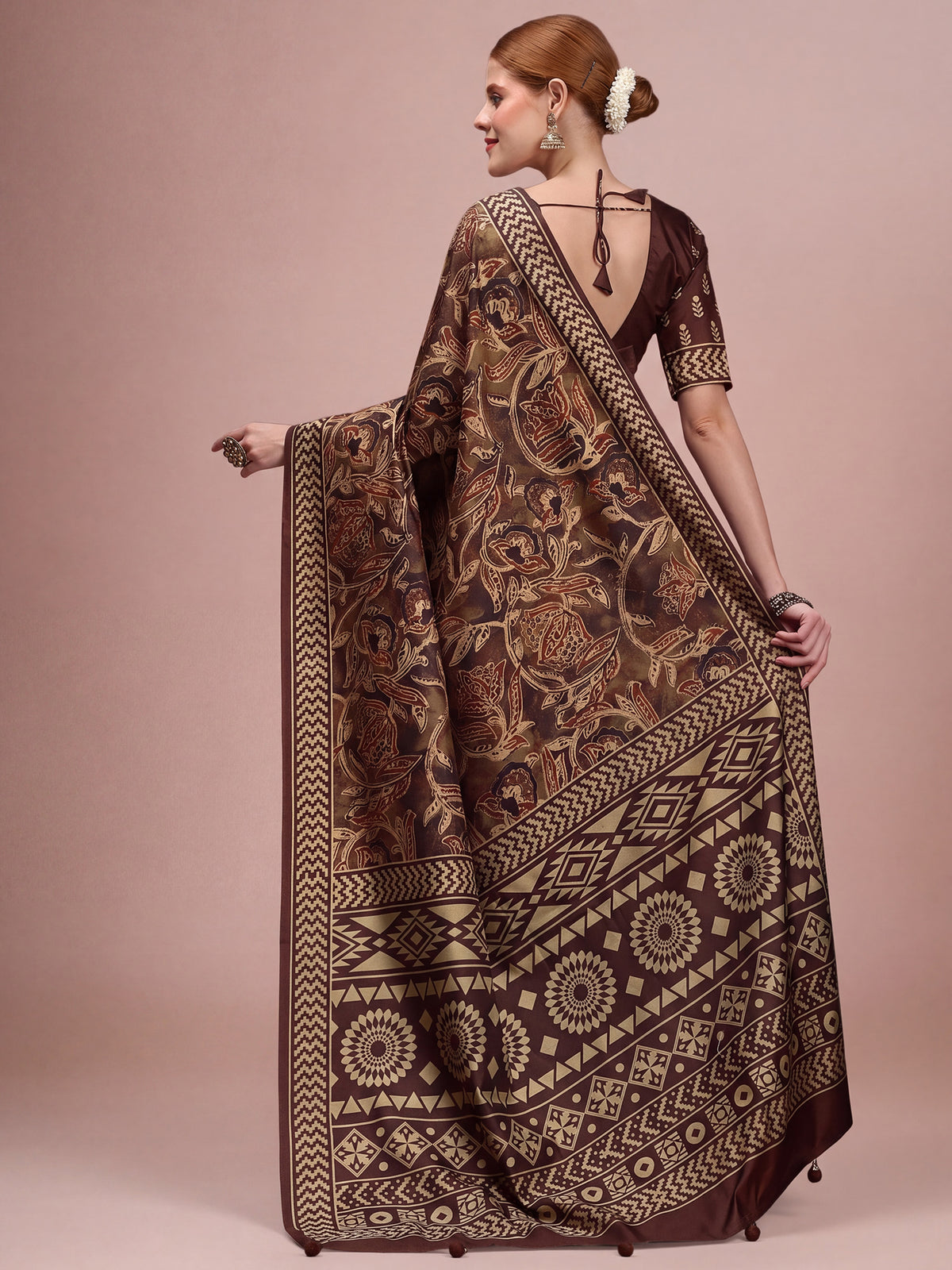 Brown Silk Blend saree – detail view 1