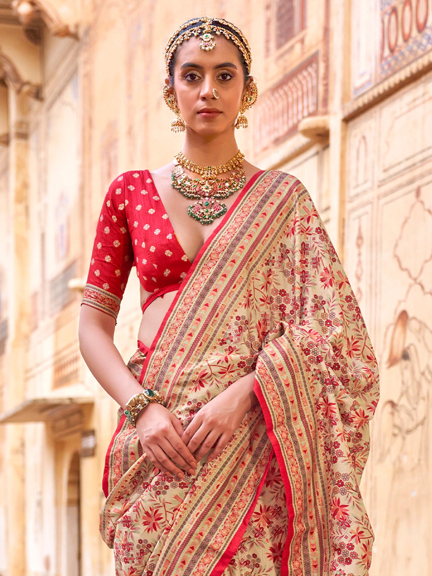 Cream Silk Blend saree – detail view 3