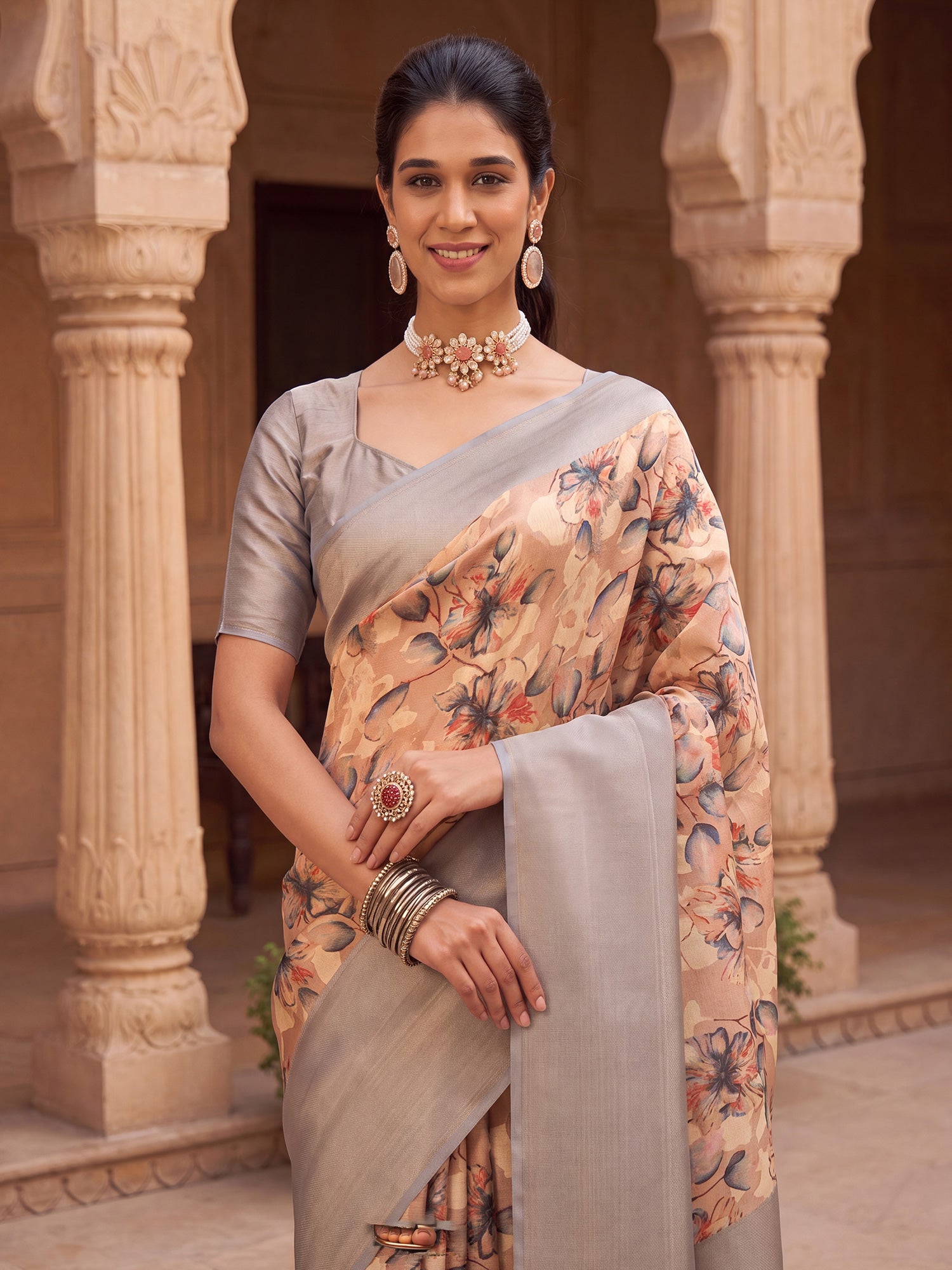 Beige Silk Blend saree – detail view 4