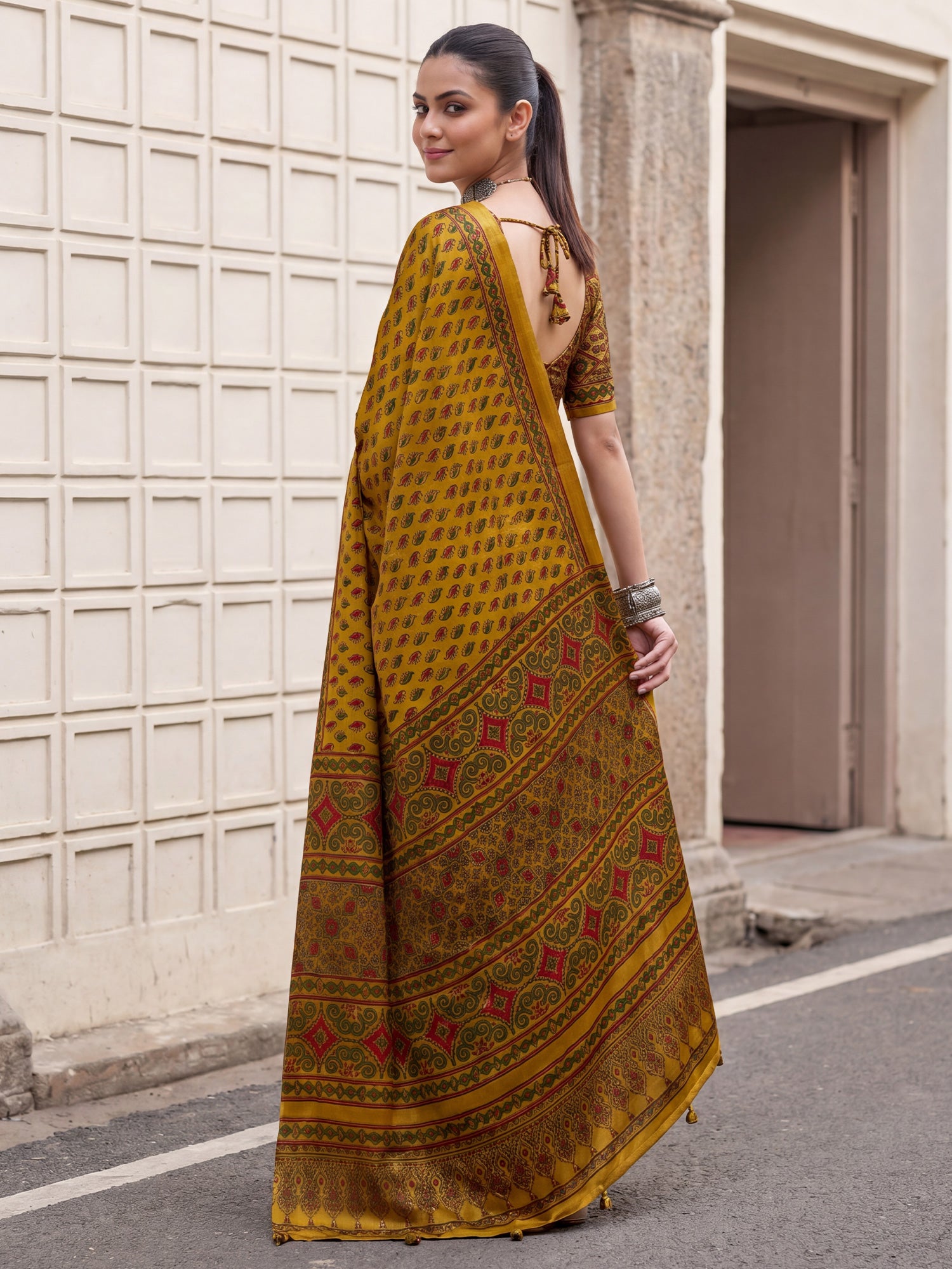 Mustard Pure Crepe saree – detail view 1