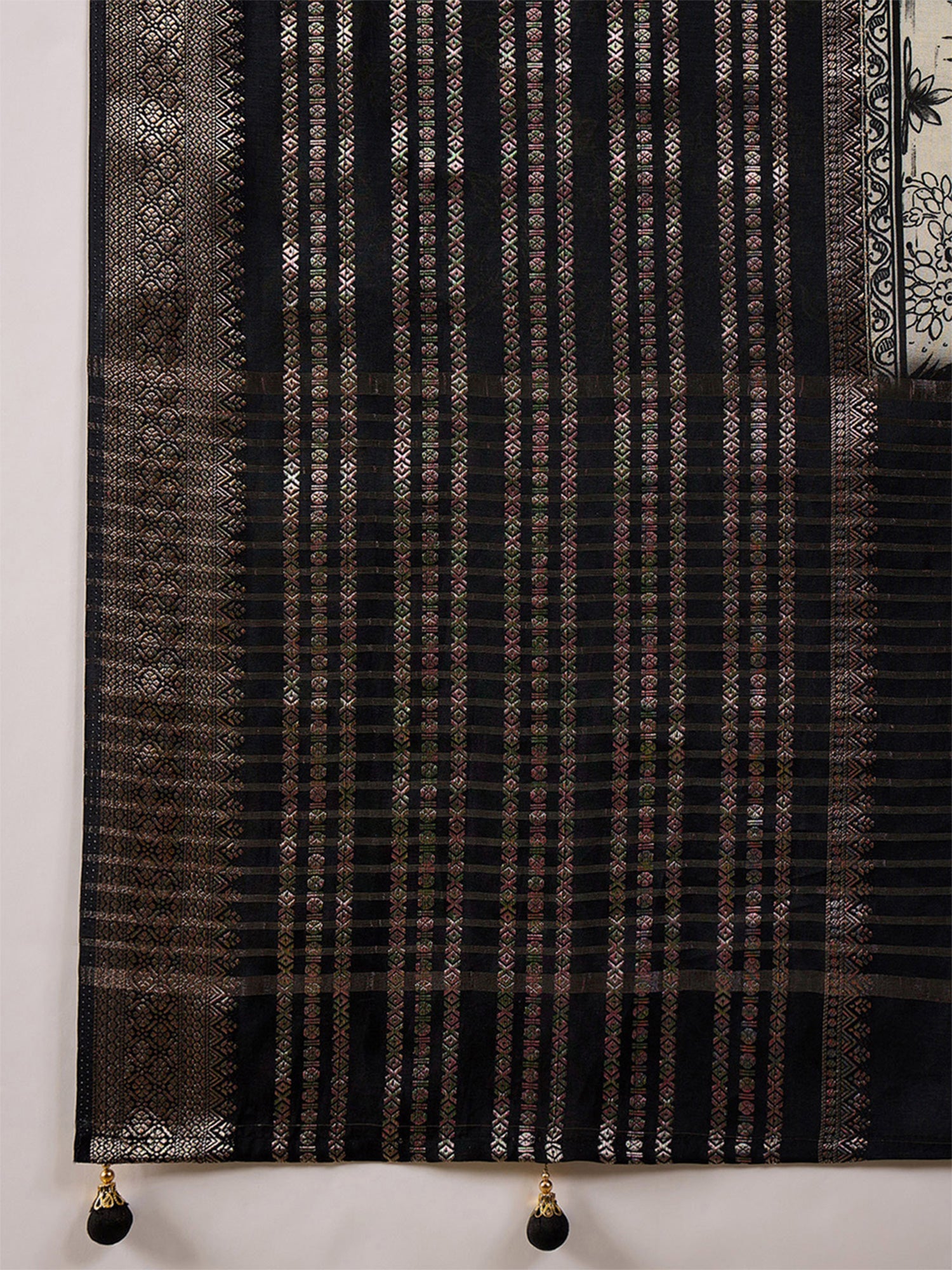 Black Viscose Silk saree – detail view 5