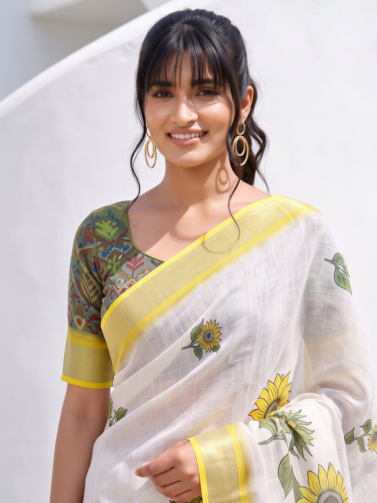 White Cotton Linen saree – detail view 4