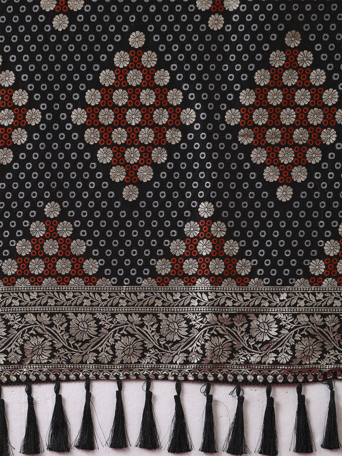 Black Dola Silk saree – detail view 5