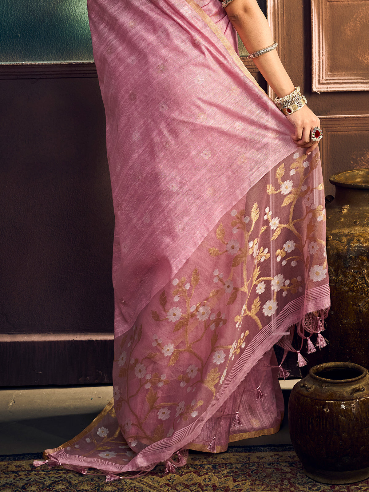 Pink Muga Cotton saree – detail view 5