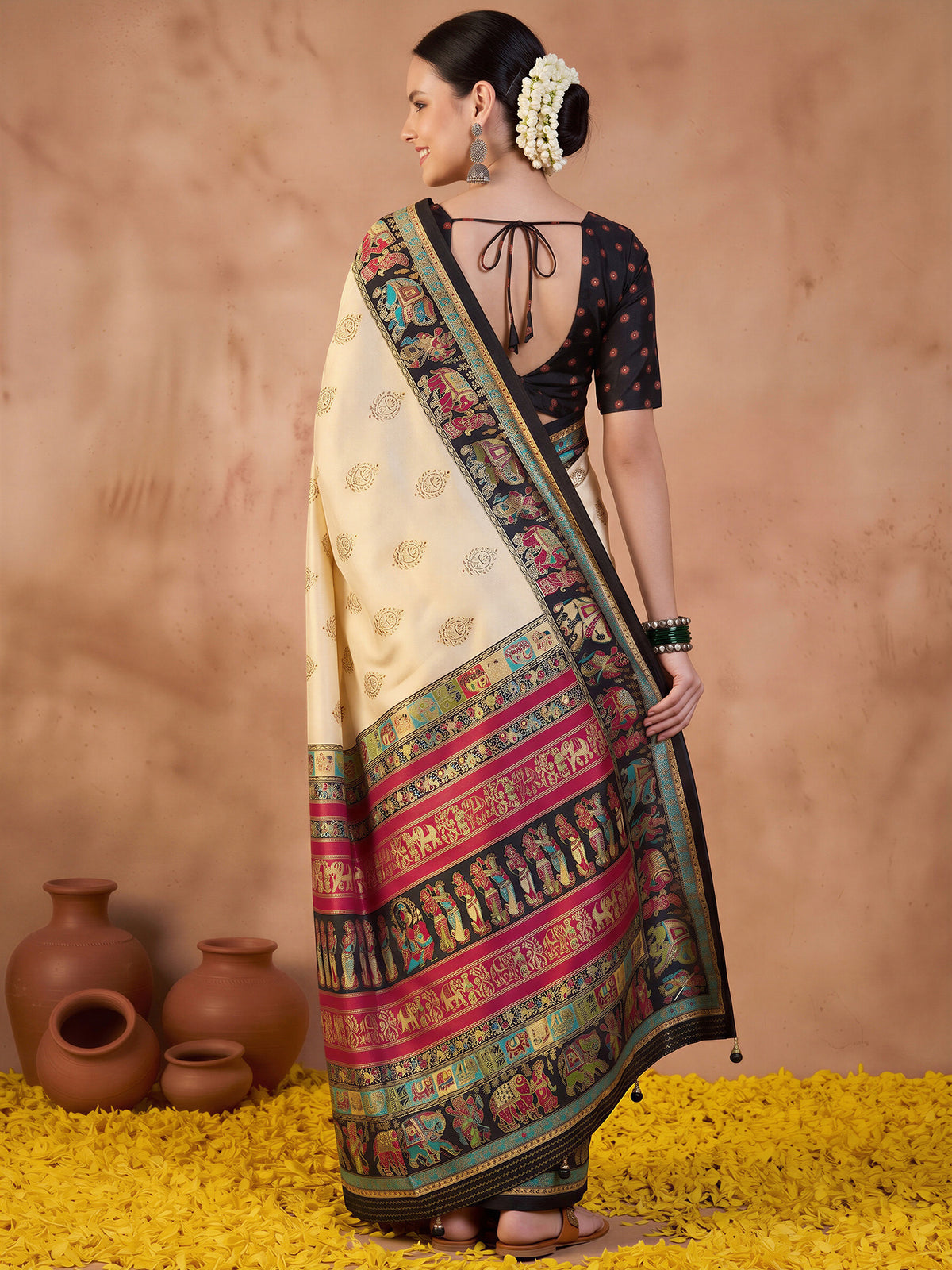 Black Silk Blend saree – detail view 1