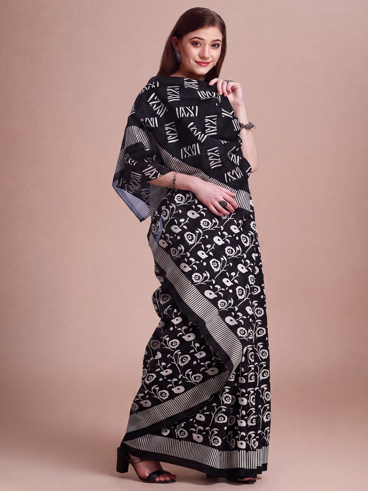 Black Bhagalpuri Silk saree – detail view 2