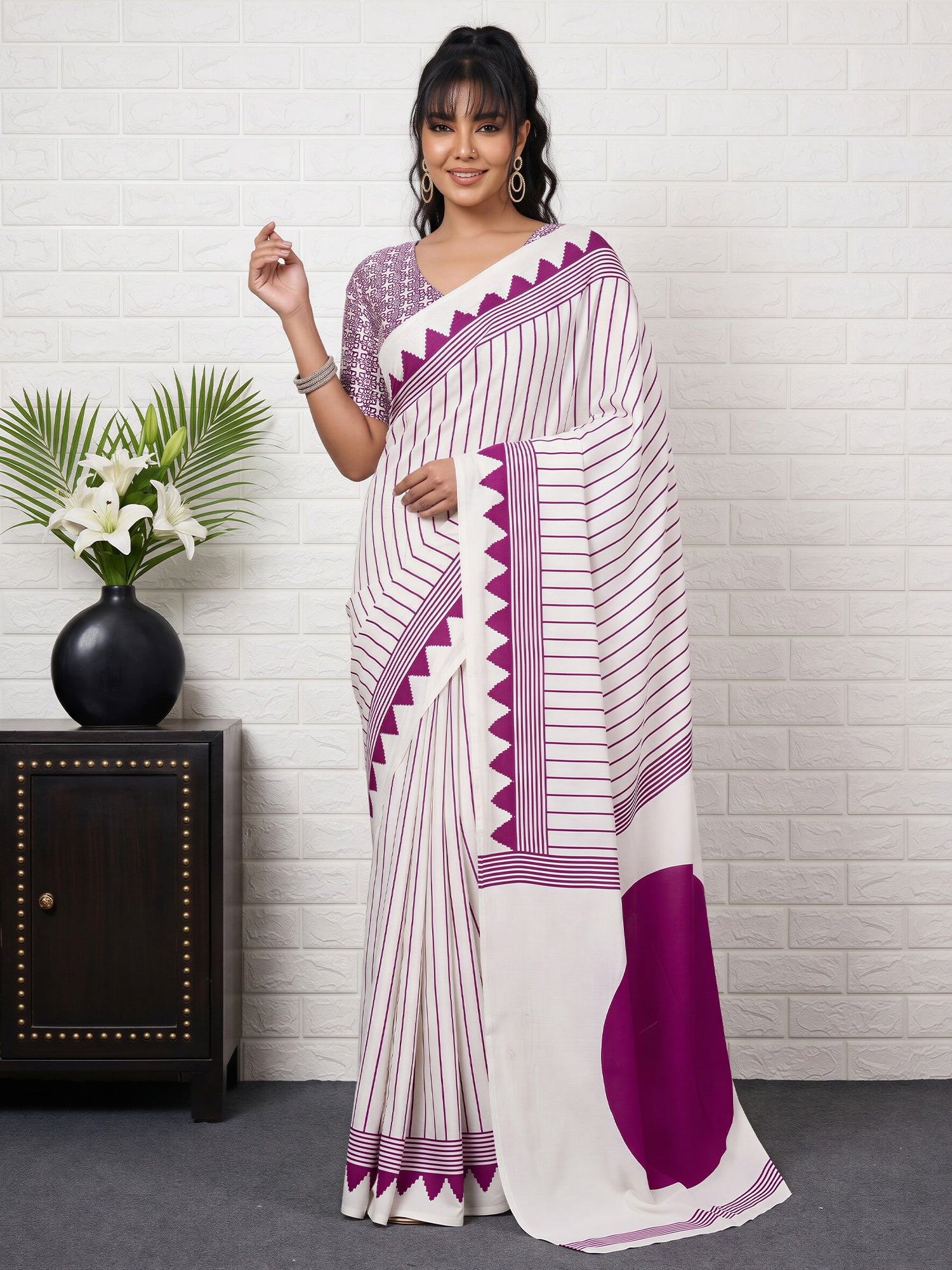 White Satin saree – detail view 3