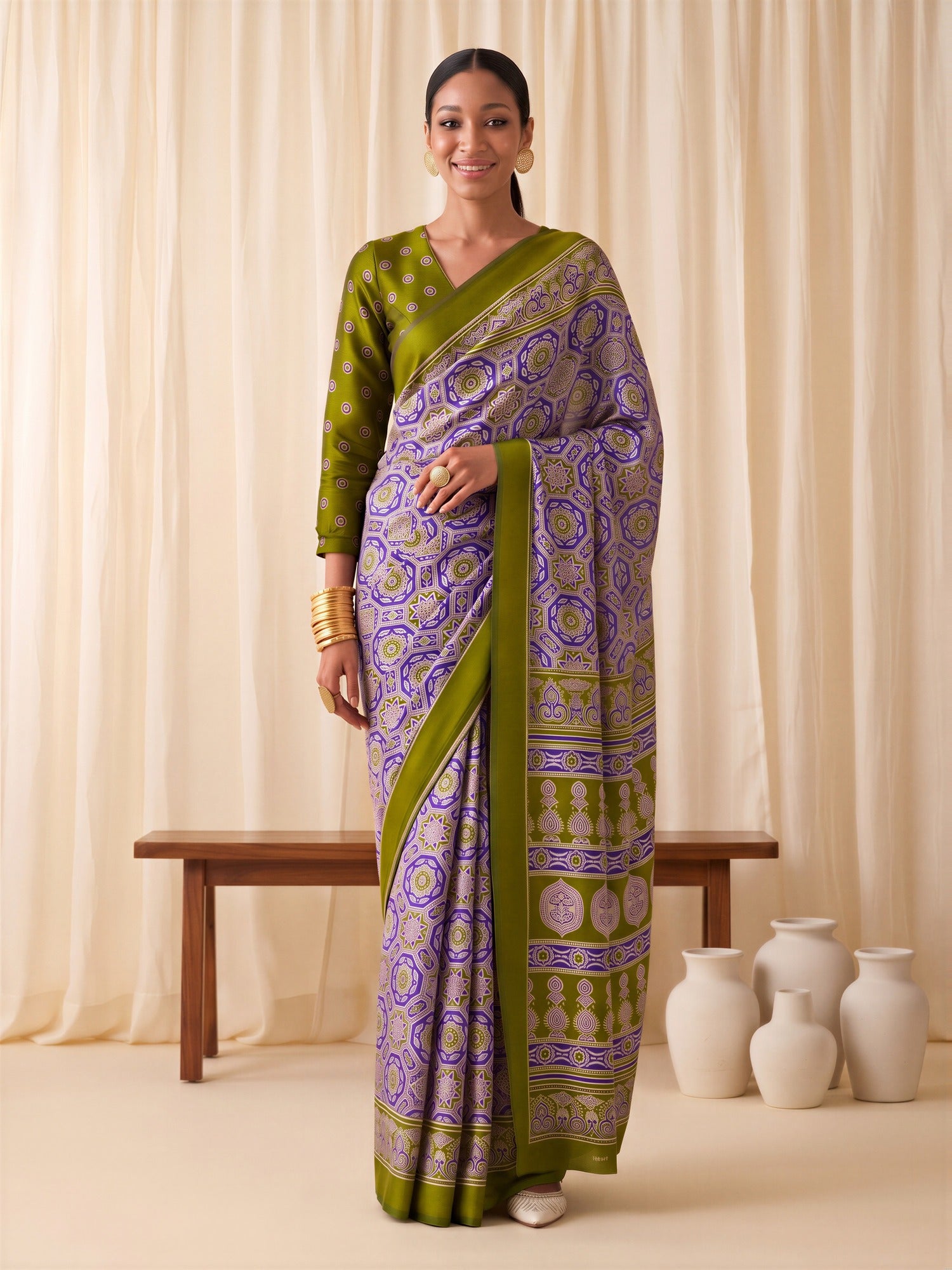 Purple Crepe saree – detail view 2