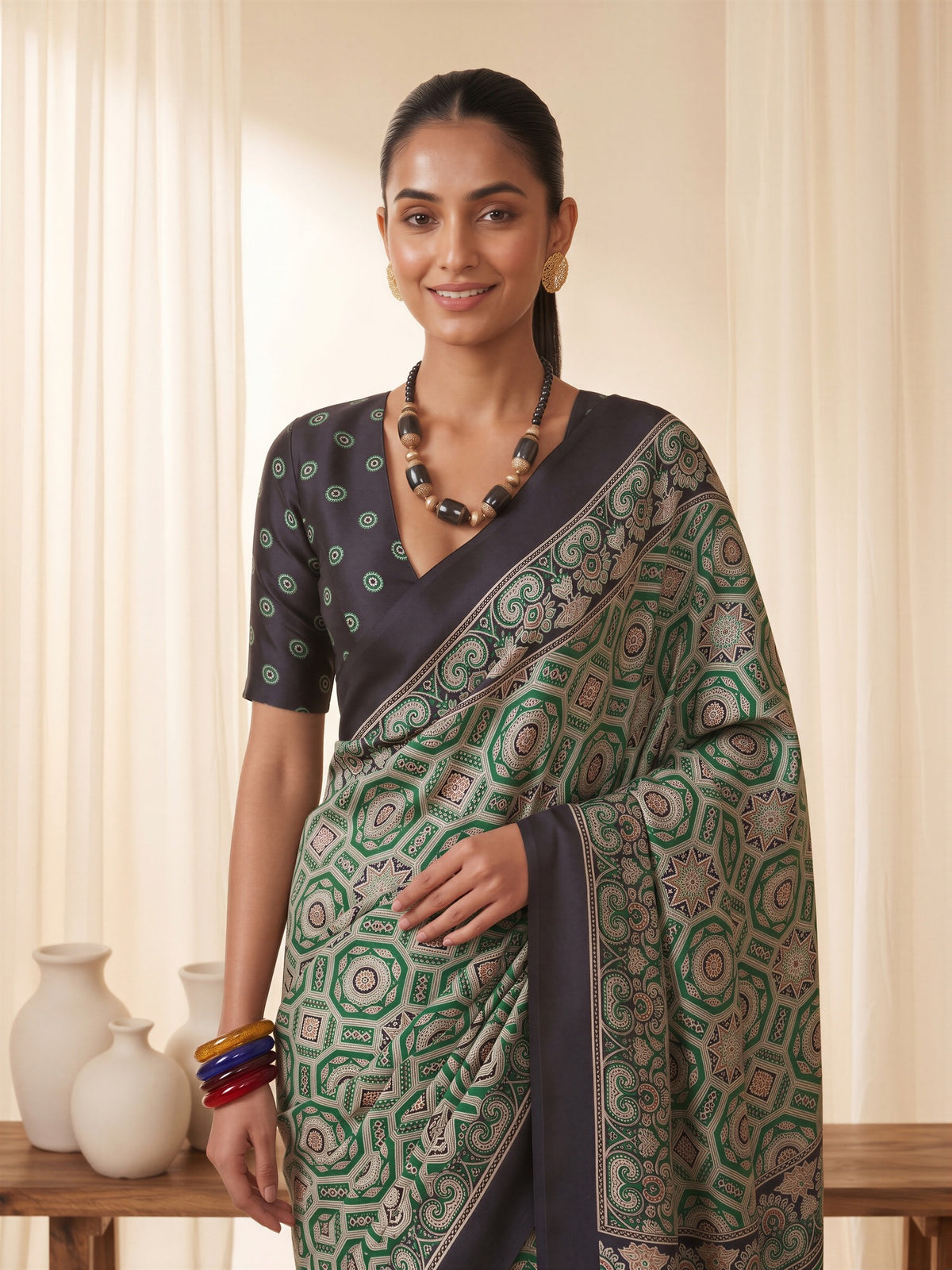 Green Crepe saree – detail view 4