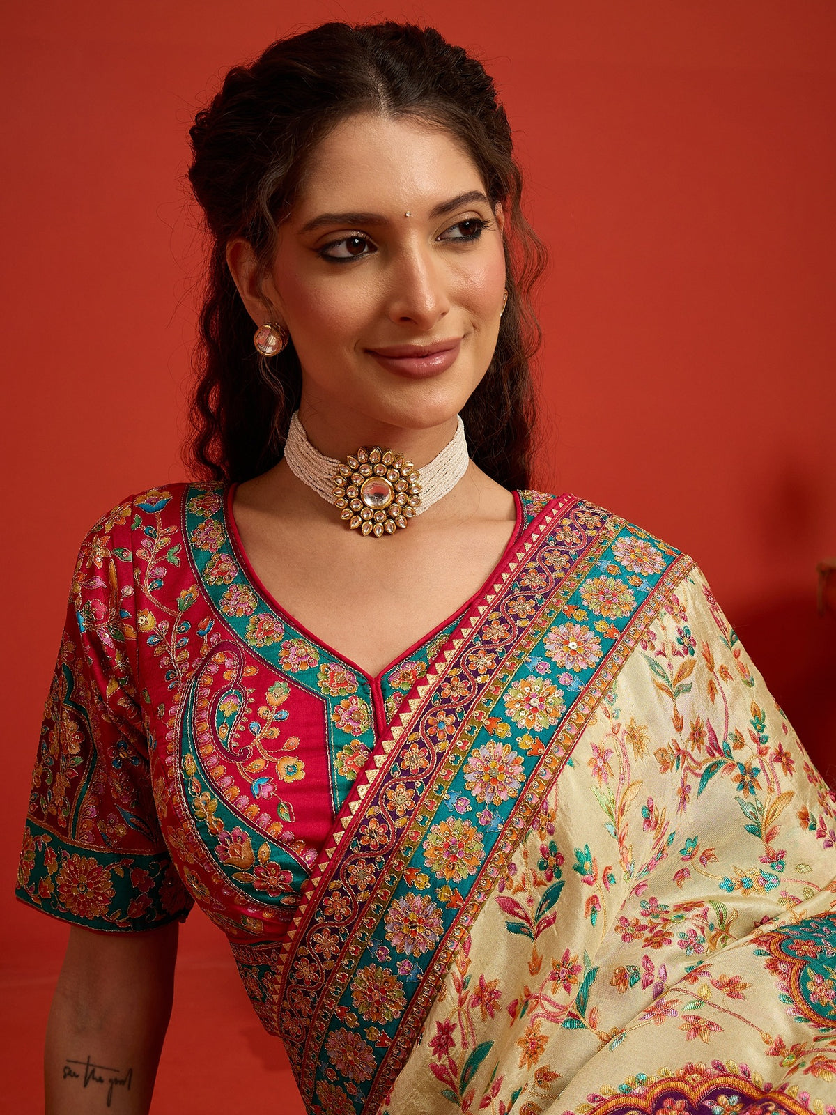 Cream Silk Blend saree – detail view 5