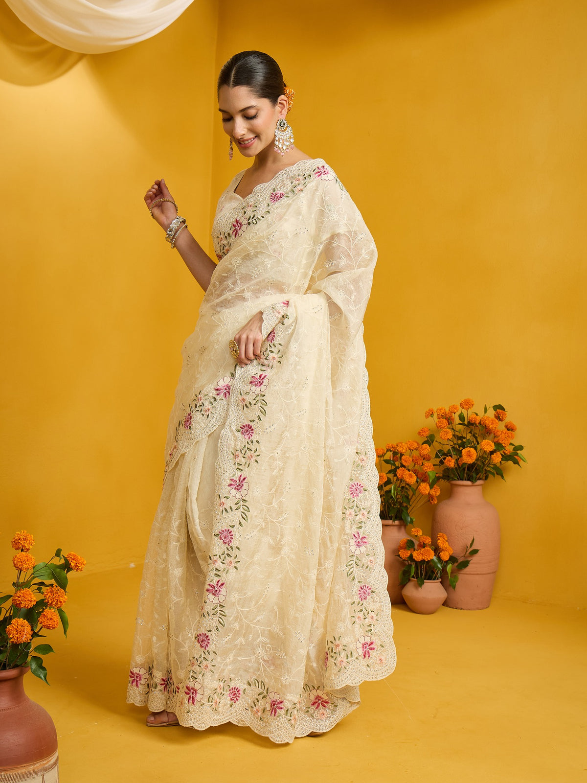 Cream Organza saree – detail view 1
