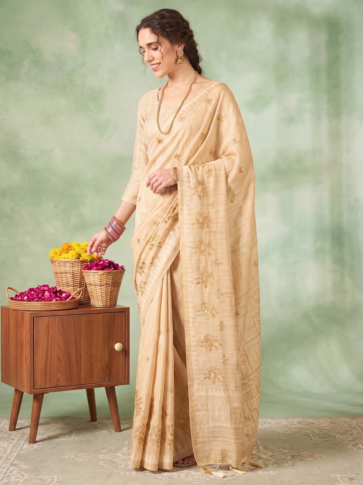 Beige Silk Blend saree – detail view 3