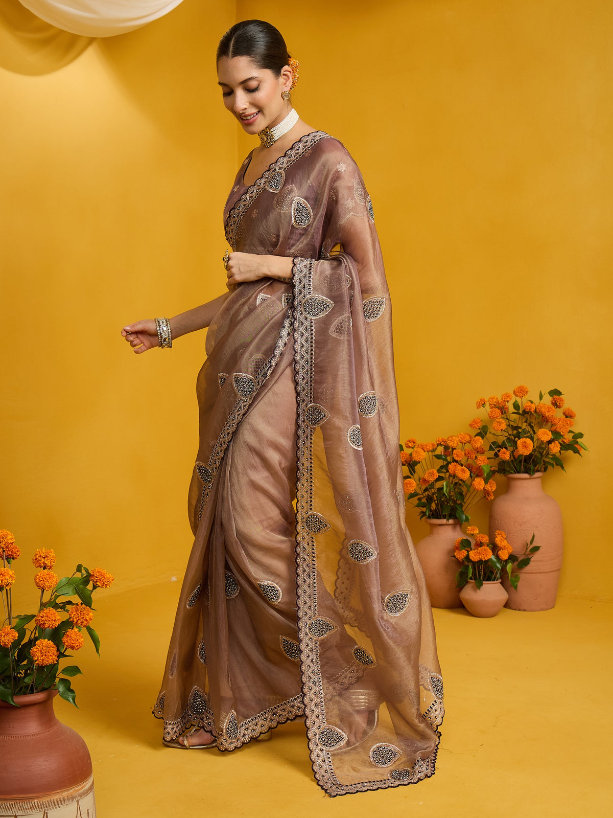 Rose Gold Organza saree – detail view 1