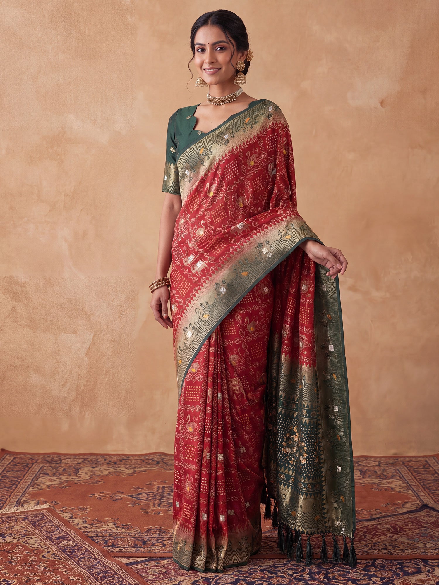 Maroon Dola Silk saree – detail view 3