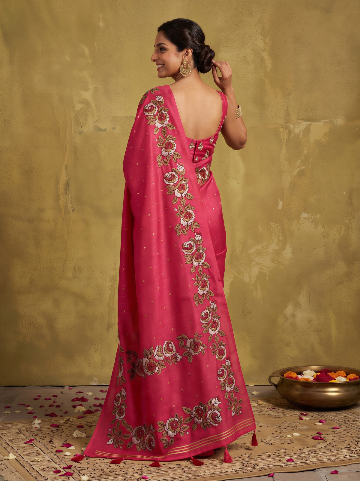 Pink Dola Silk saree – detail view 1