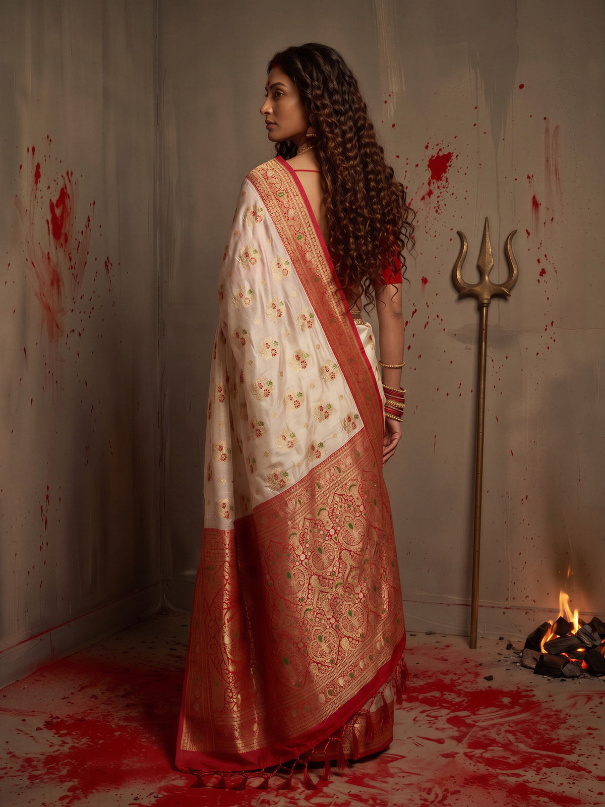 White Banarasi Silk saree – detail view 1