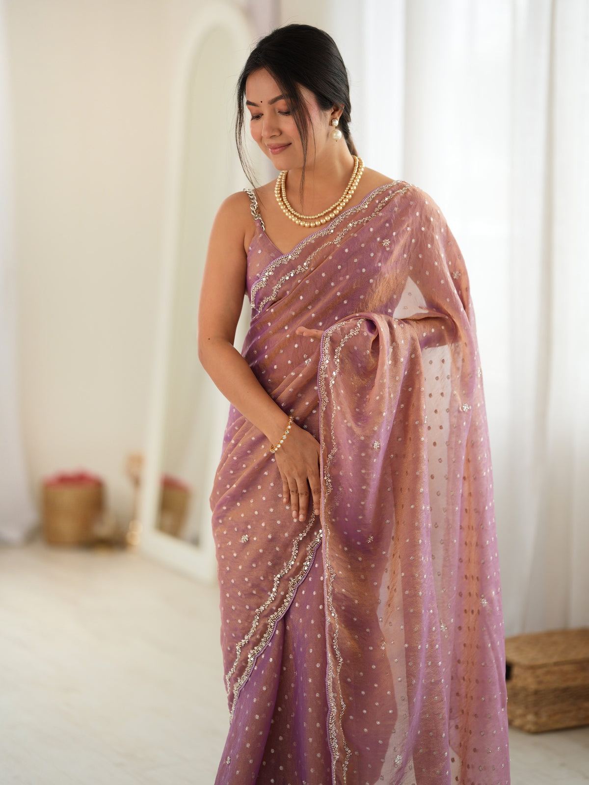 Mauve Georgette saree – detail view 3