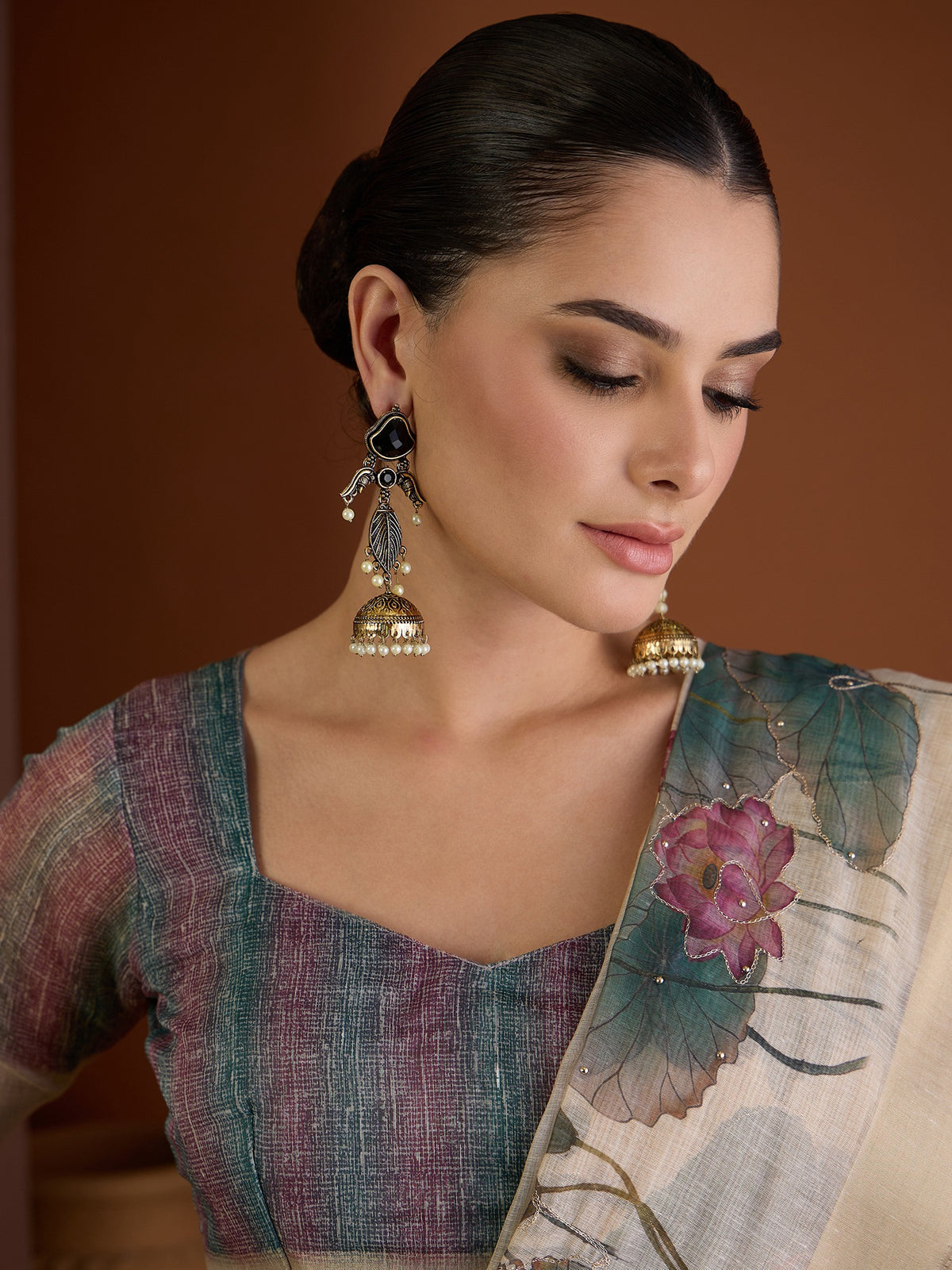 Beige linen blend saree view 6