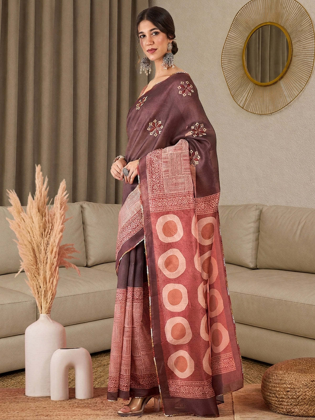 Light Brown Silk Blend saree – detail view 2