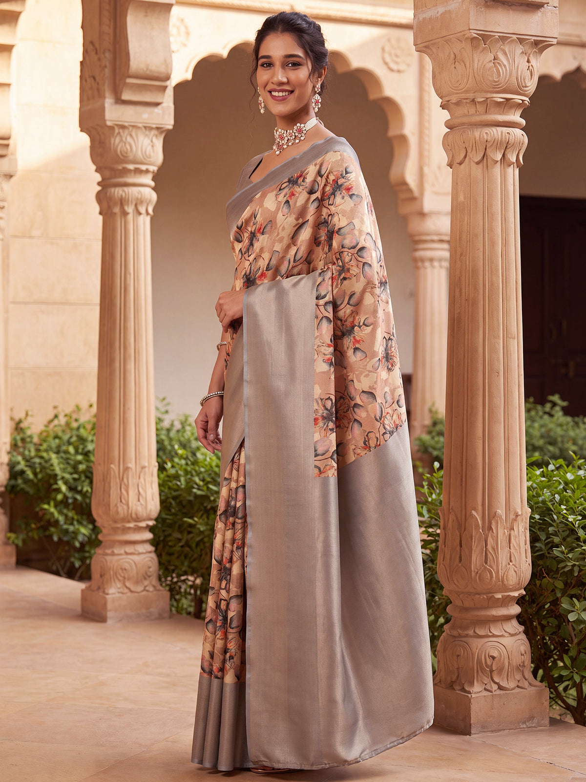 Beige Silk Blend saree – detail view 2