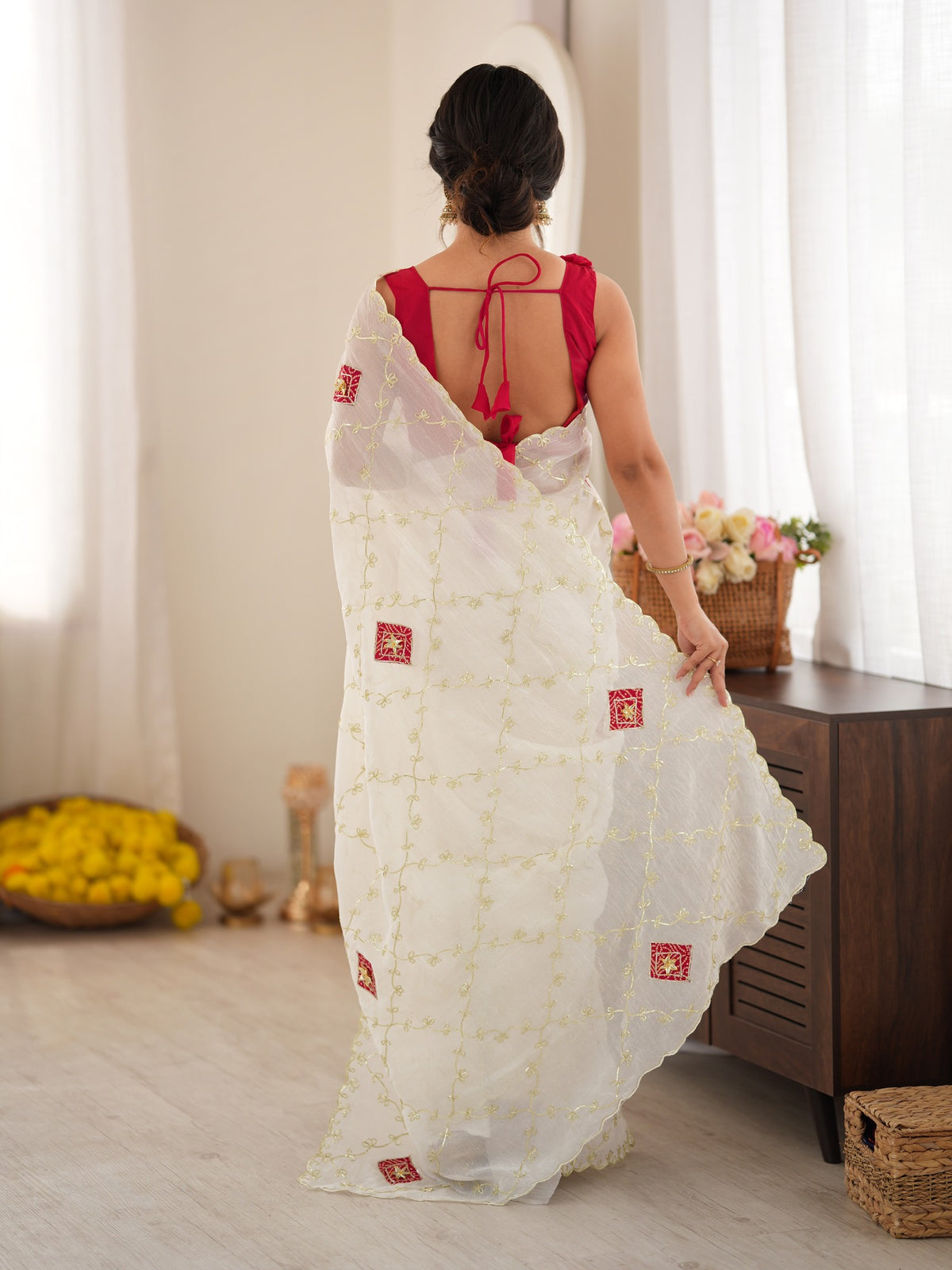 Off White Paper Silk saree – detail view 2