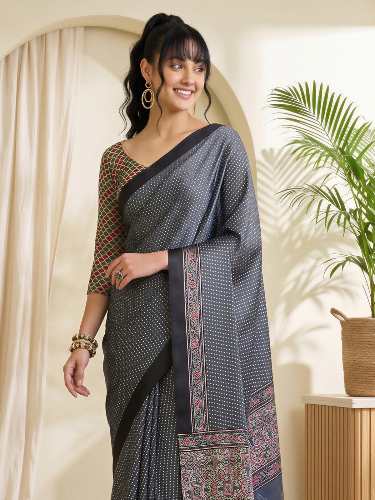 Charcoal Grey Satin saree – detail view 3