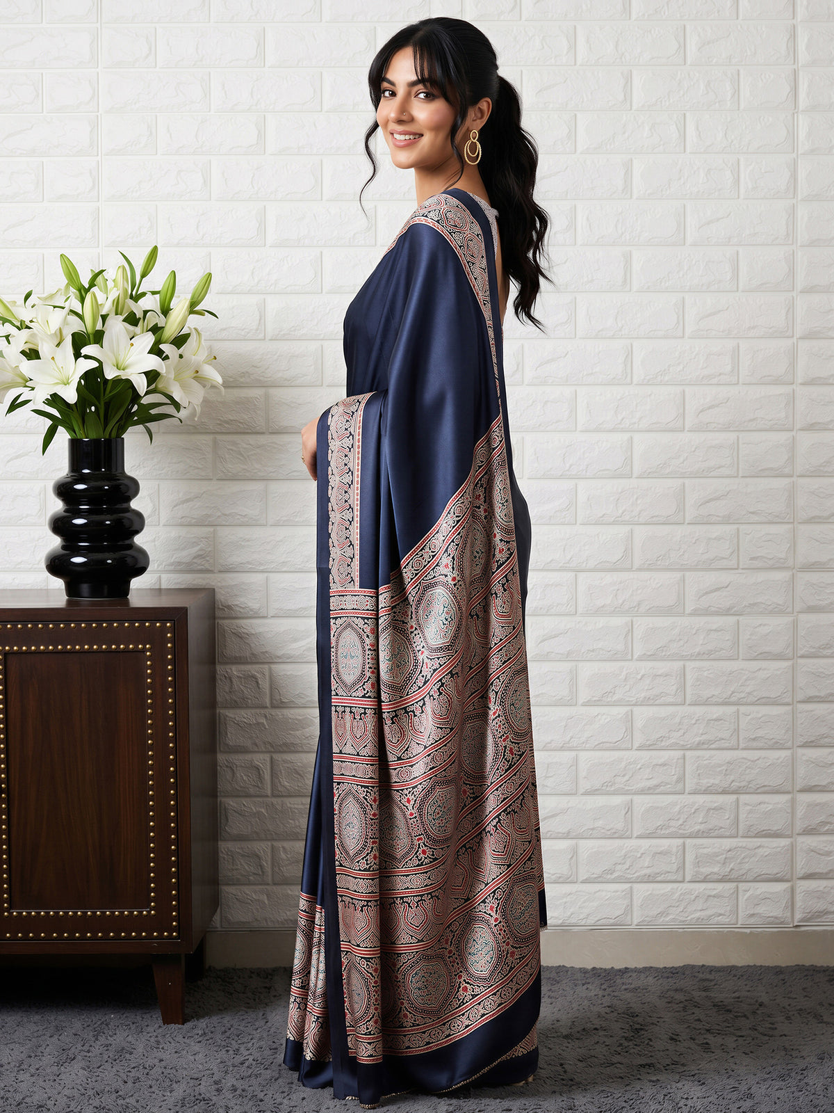 Black Satin saree – detail view 3