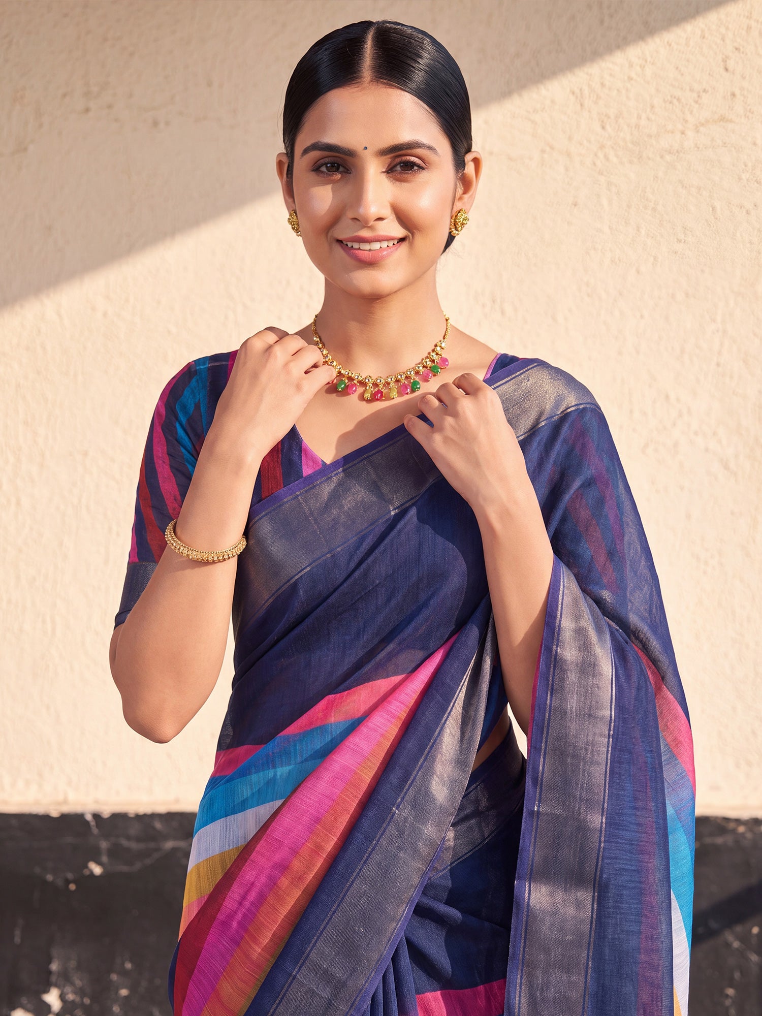 Navy Blue Linen saree – detail view 4